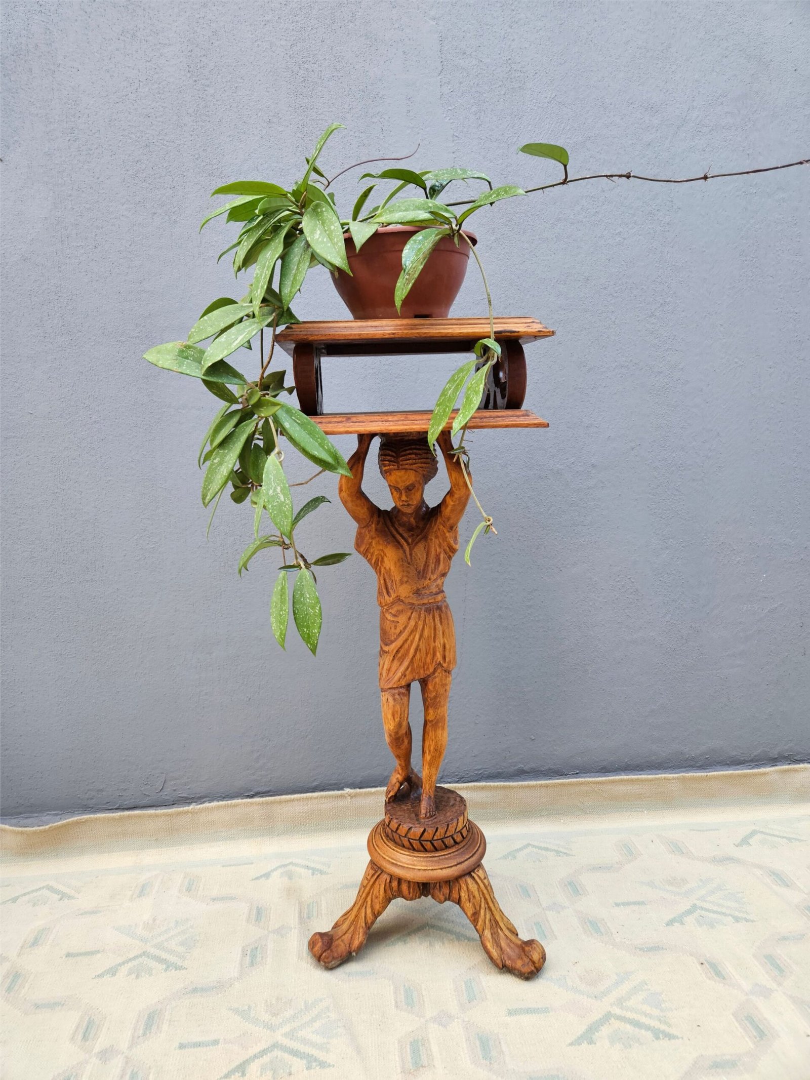 coluna para flores menino