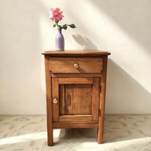 Mesa de Cabeceira / Criado-Mudo Vintage em Madeira Maciça